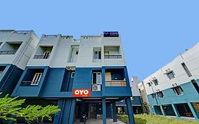 Hotel O J2 Service Apartment